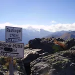 Scheurerhof 图克斯
