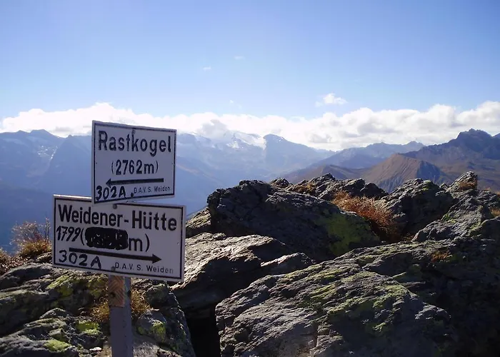 Scheurerhof 图克斯